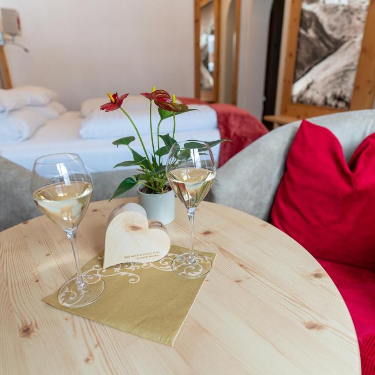 Hotel Neuhintertux 4 Sterne superior - Deluxe Doppelzimmer - 8