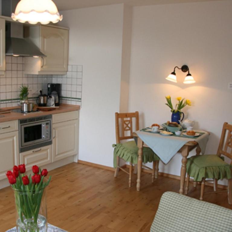 Gästehaus Alpin - Apartment mit 1 Schlafzimmer und Küchenzeile - 1. Etage - 5