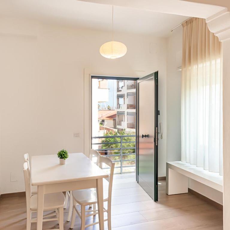 Lucienne - One-Bedroom Apartment - 4