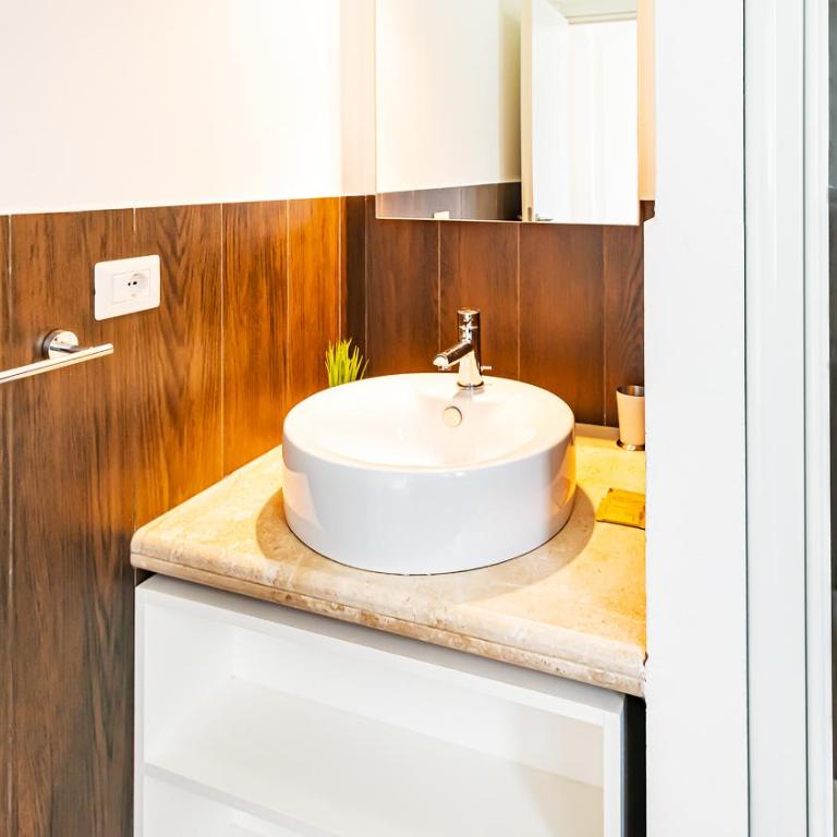 Lucienne - One-Bedroom Apartment - 16