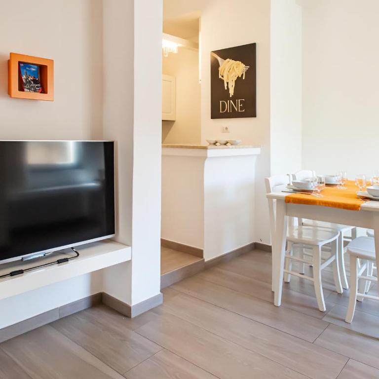 Lucienne - One-Bedroom Apartment - 12