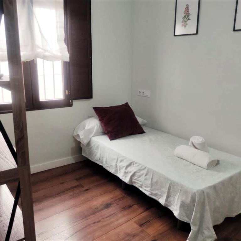 Home Sweet Home junto a Mezquita / Wifi / Parking - Three-Bedroom Apartment - 8