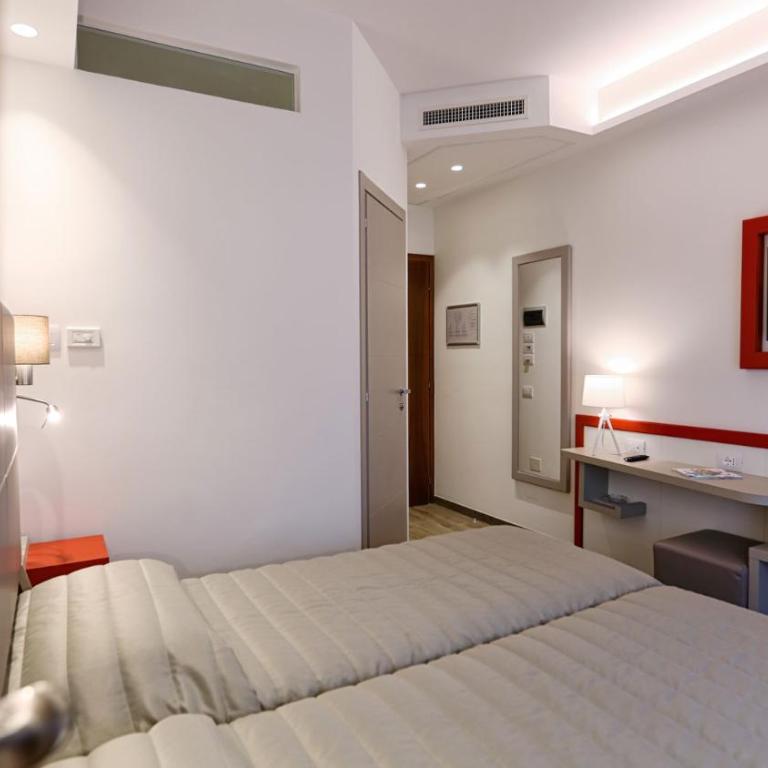 Hotel La Serena - Camera Superior Doppia con Letti Singoli con Vista Città - 9