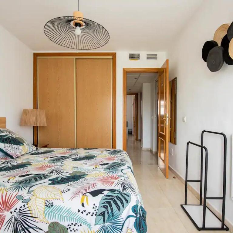 LUNAROOM Center & Quiet Guesthouse - Room with Shared bathroom and Views - Large Bed - 6