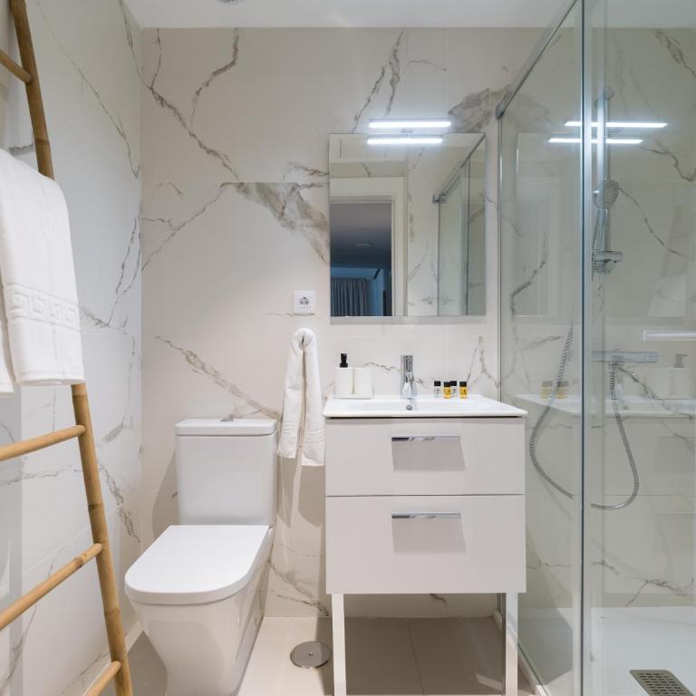 Royal Suites-Viviendas Vacacionales - Apartamento de 2 dormitorios (ideal para familias) - 11