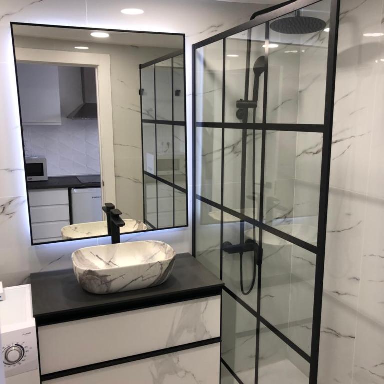 Apartment in city center - Studio Apartment - 10