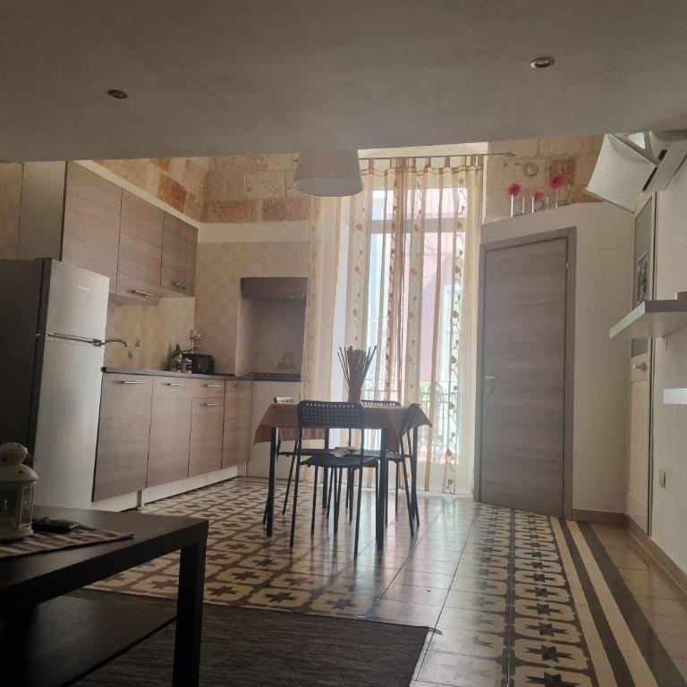 Dimora Sasi Locazione Turistica - Appartamento con Balcone - 4