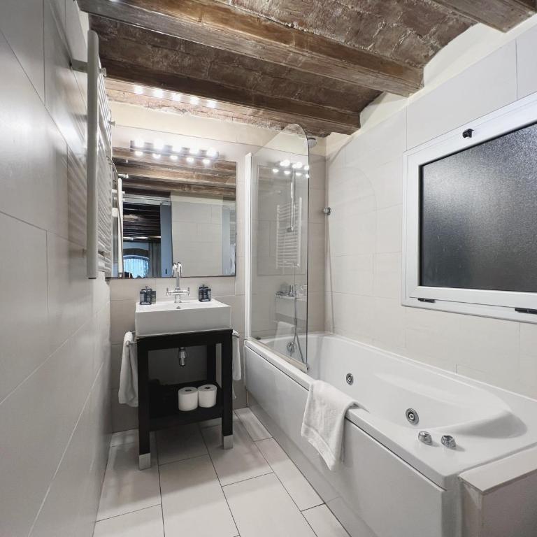 Stay U-nique Apartments Plaça Universitat - Two-Bedroom Apartment - 6
