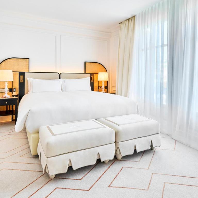 Carlton Cannes, a Regent Hotel - Chambre Lit King-Size Premium avec Balcon - Vue sur Ville - 3