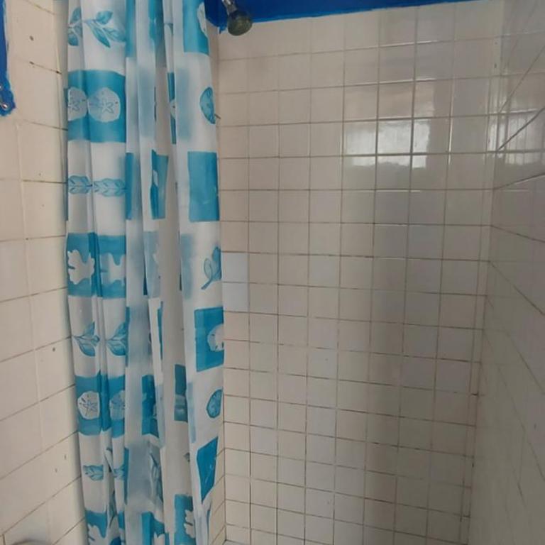 Habitación con baño privado acceso a cocina y terraza en Miraflores - Vacation Home - 13