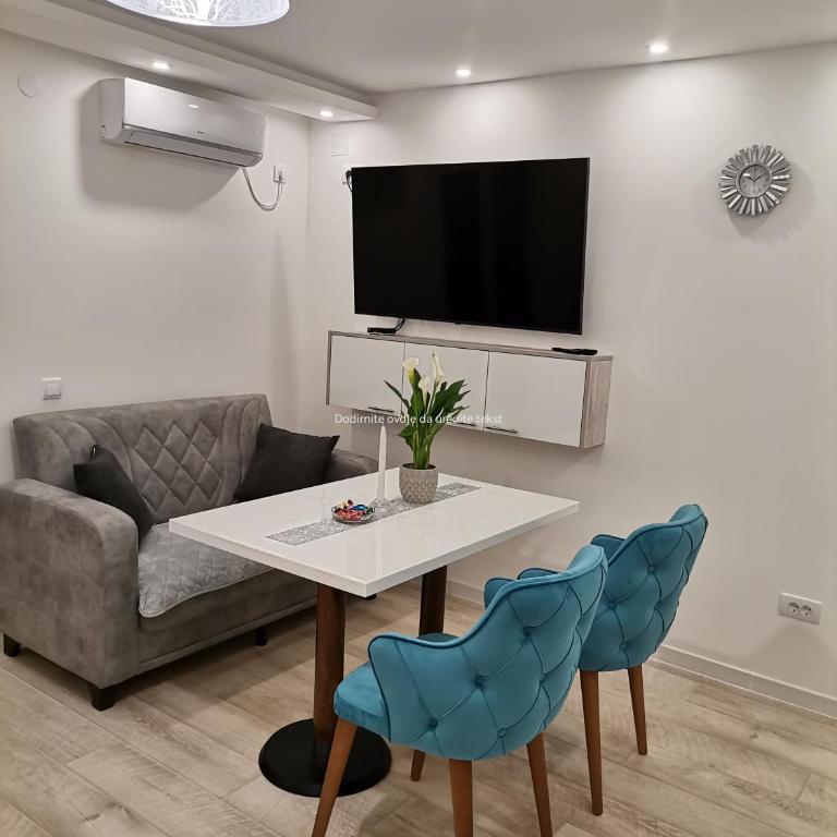 City Break Apartment - Deluxe Apartment - 1