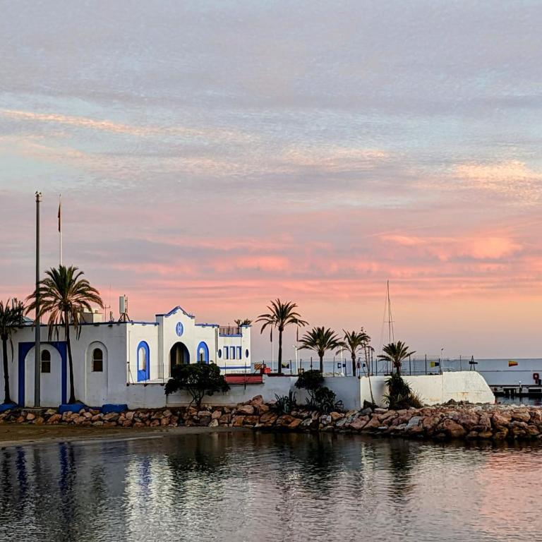 Marbella - Playa Alicate 2br holiday apartment - Two-Bedroom Apartment - 40