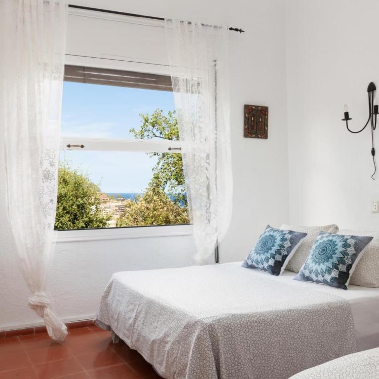LETS HOLIDAYS BEAUTIFUL HOUSE in TOSSA - Casa - 21
