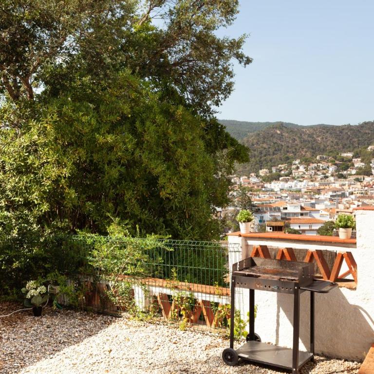 LETS HOLIDAYS BEAUTIFUL HOUSE in TOSSA - Casa - 40