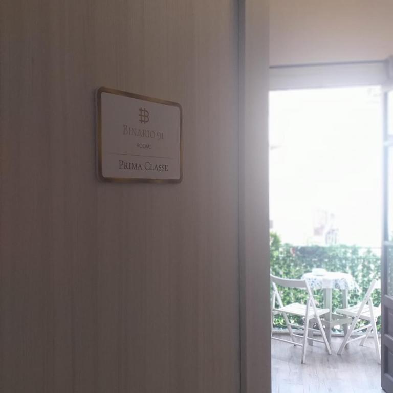 Binario 91 Rooms - Deluxe Double Room with Balcony - 13