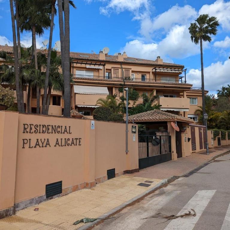Marbella - Playa Alicate 2br holiday apartment - Two-Bedroom Apartment - 5