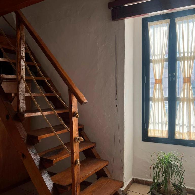 Hostal Luna 49 - Economy Triple Room with Shared Bathroom - 8