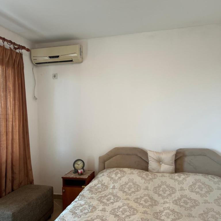 Gjoni Guest House - Dvokrevetna Soba sa Bračnim Krevetom/Zasebnim Krevetima i Balkonom - 4