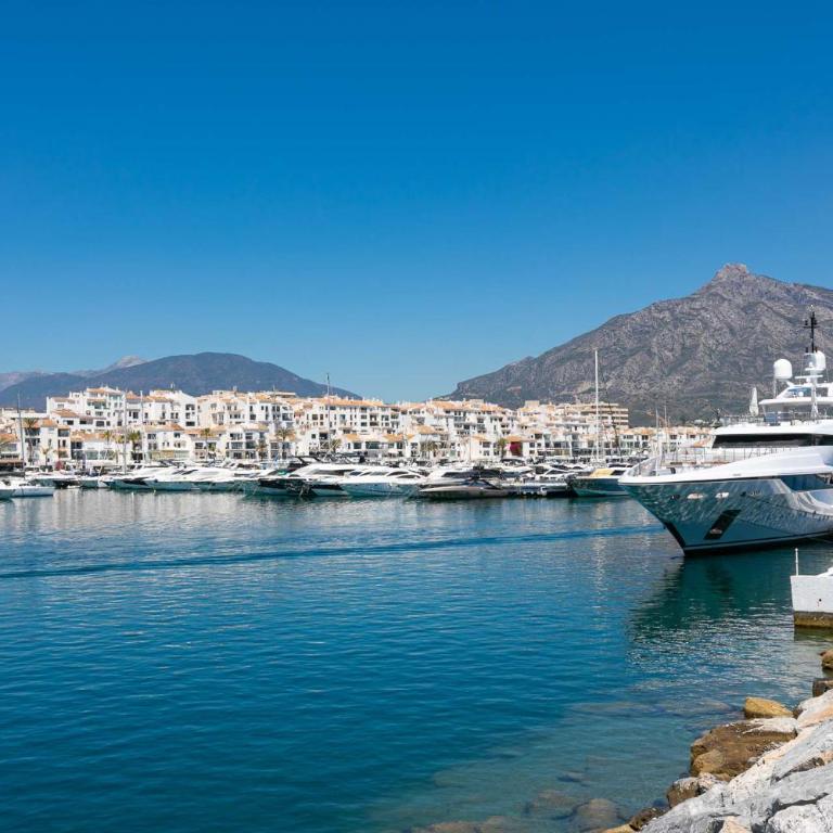 MARBELLA HOME RENTALS - Marina Banus, Puerto Banus, 2BR Terrace, parking & pool - Two-Bedroom Apartment - 43