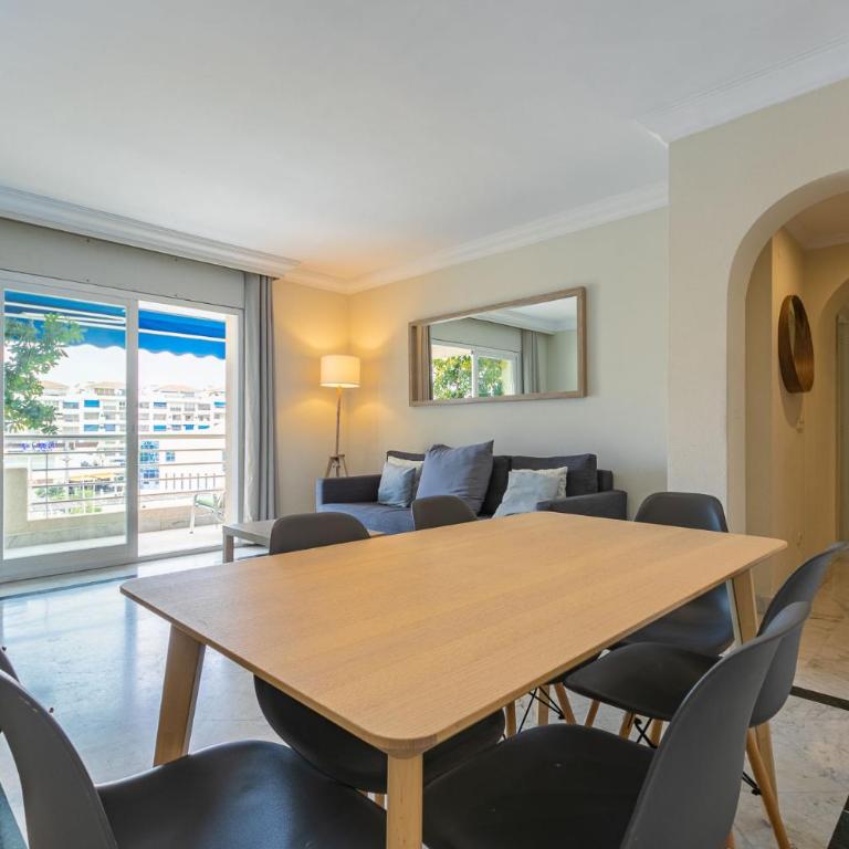 MARBELLA HOME RENTALS - Marina Banus, Puerto Banus, 2BR Terrace, parking & pool - Two-Bedroom Apartment - 16