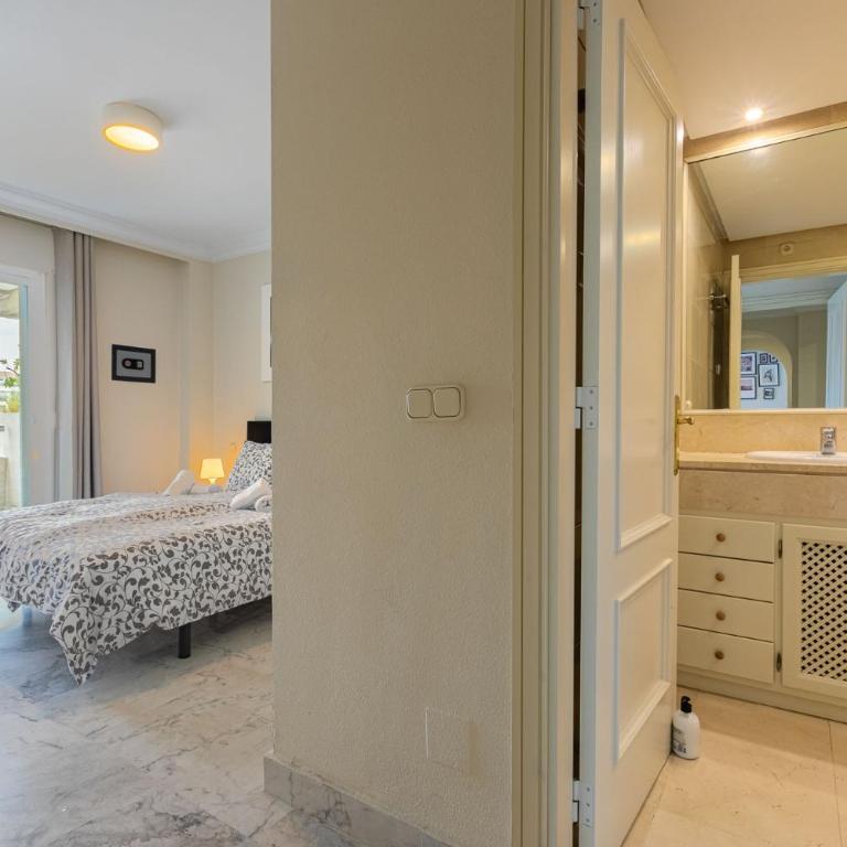 MARBELLA HOME RENTALS - Marina Banus, Puerto Banus, 2BR Terrace, parking & pool - Two-Bedroom Apartment - 24