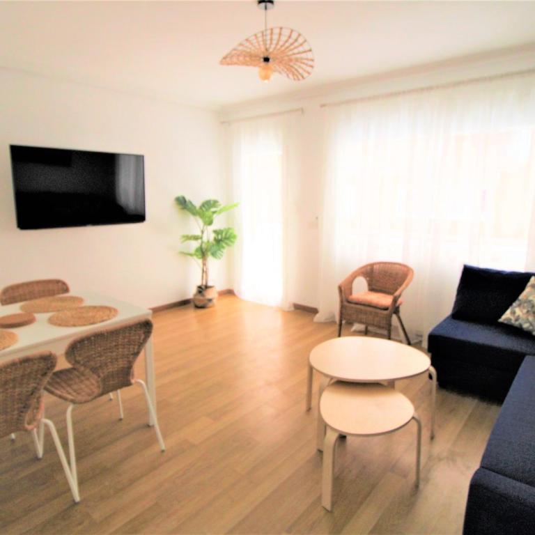 Ali Apartment - Three-Bedroom Apartment - 1