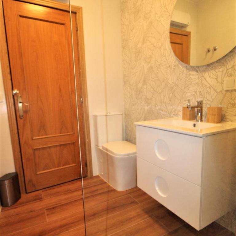 Ali Apartment - Three-Bedroom Apartment - 7