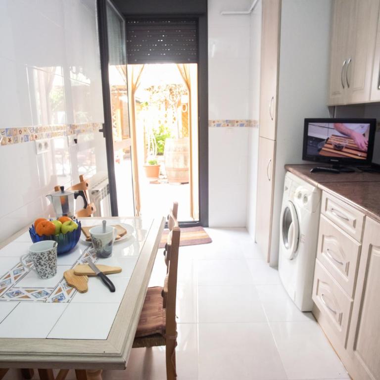 UN JARDIN EN LA CIUDAD gran piso y super terraza en el centro By Apartamentos con aire acondicionado Logroño - Apartamento de 3 dormitorios - 14