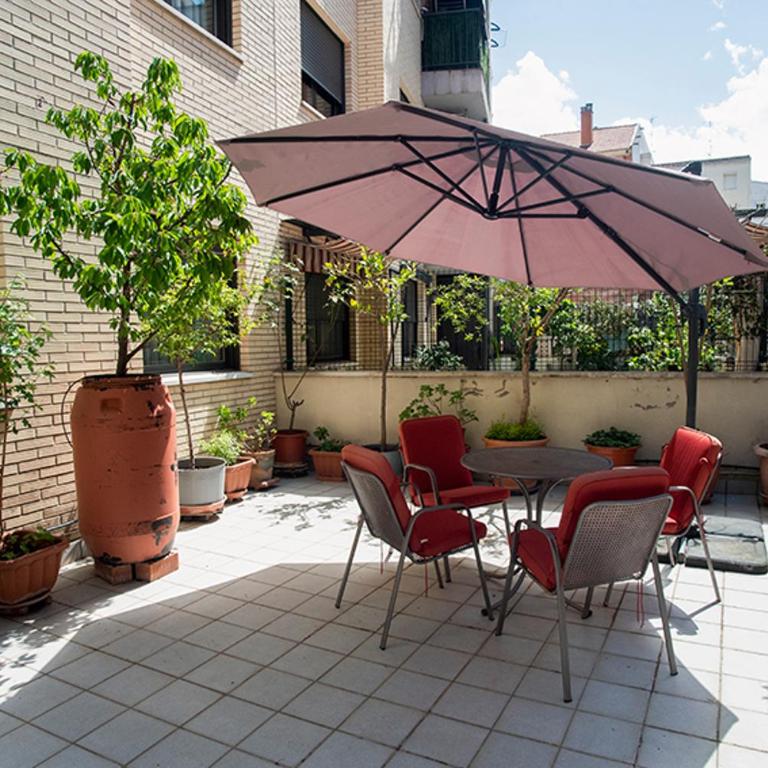 UN JARDIN EN LA CIUDAD gran piso y super terraza en el centro By Apartamentos con aire acondicionado Logroño - Apartamento de 3 dormitorios - 19
