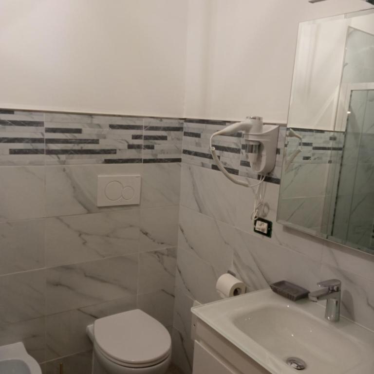 Boutique Hotel Ferrara - Camera Deluxe - 37