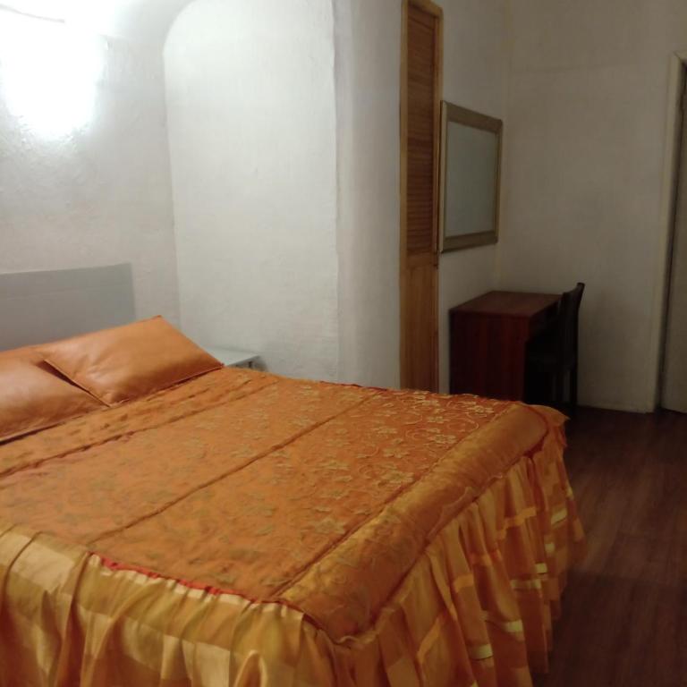 Hotel Capric - Habitación Doble con baño privado - 3