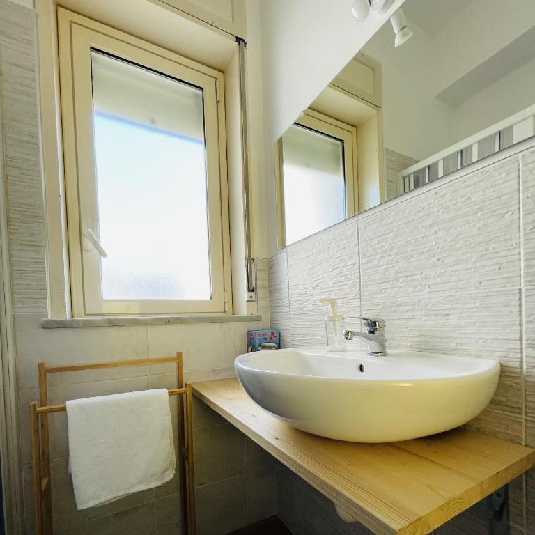 Sostegno d'amore - Camera Tripla con Bagno Privato Esterno - 7