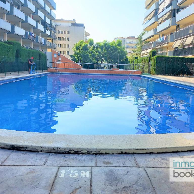 Nova Pineda , climatizado , piscina y a 230m de la playa. - Three-Bedroom Apartment - 29