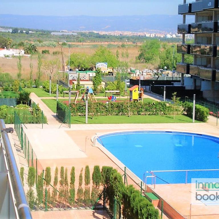 Nova Pineda , climatizado , piscina y a 230m de la playa. - Three-Bedroom Apartment - 40