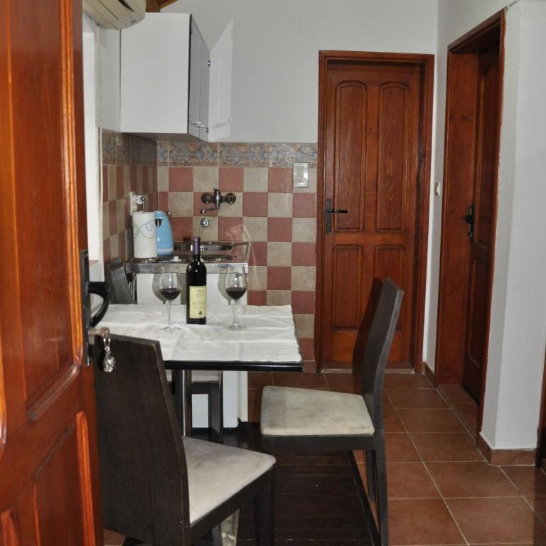 Apartments Vujošević - Two-Bedroom Apartment - 10