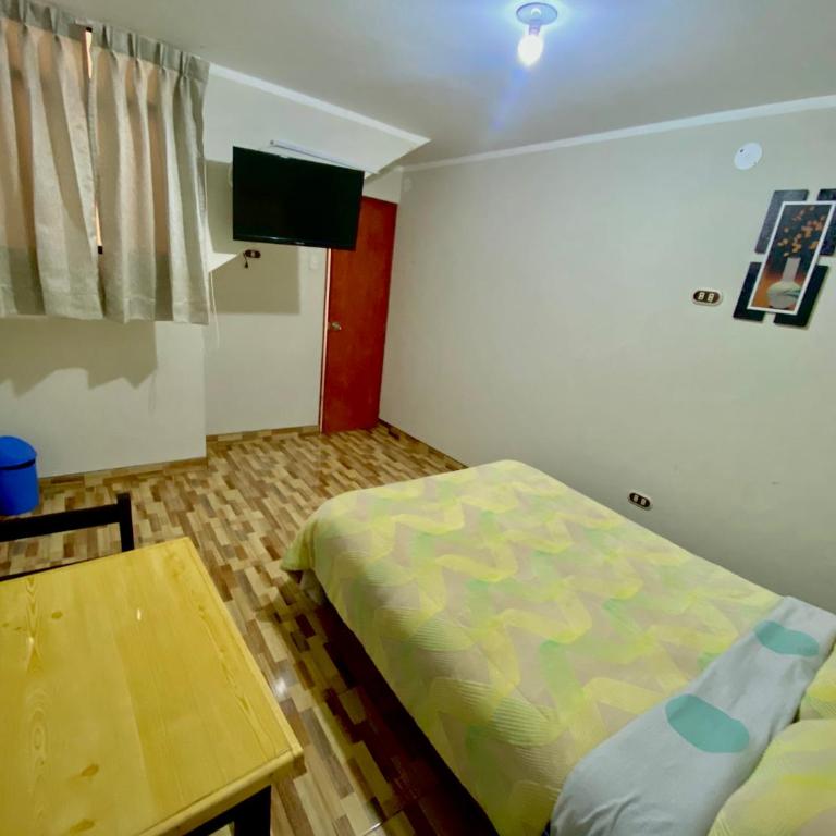 HOSPEDAJE ILLARY - Double Room with Shared Bathroom - 2