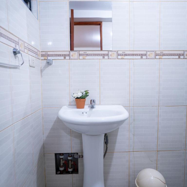 Cusco Rooms - Habitación Familiar - 4