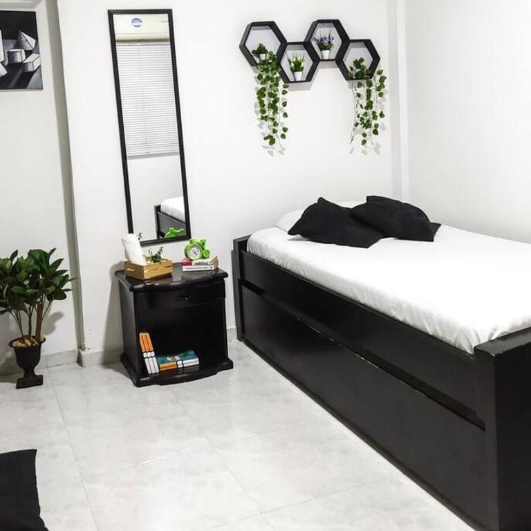 HABITACIÓN INDEPENDIENTE CERCA AL CENTRO - One-Bedroom Apartment - 1
