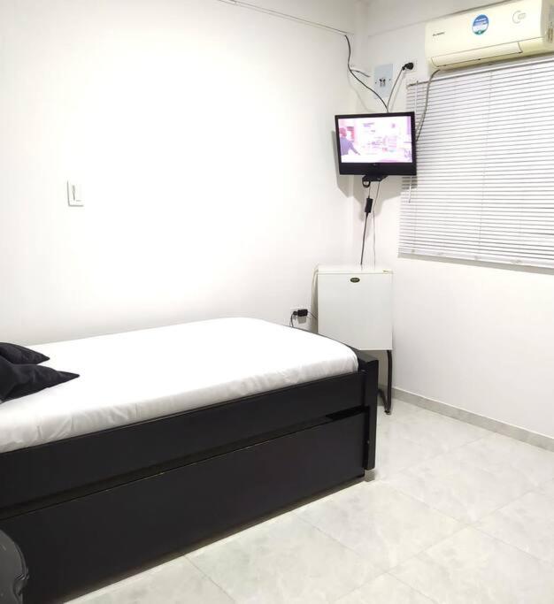 HABITACIÓN INDEPENDIENTE CERCA AL CENTRO - One-Bedroom Apartment - 2