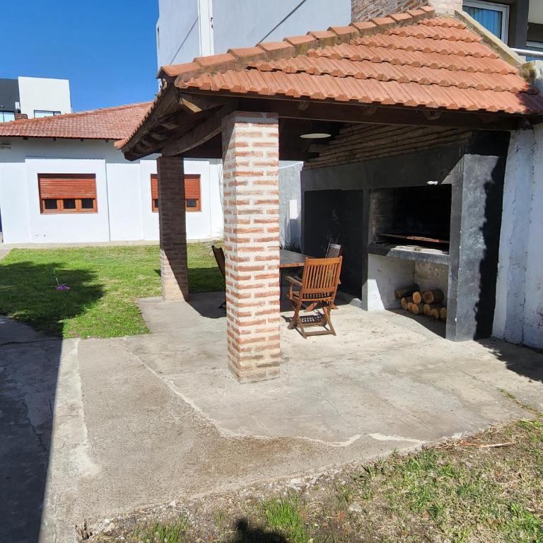 Casa familiar con parrilla y patio compartido - Casa de 2 dormitorios - 8