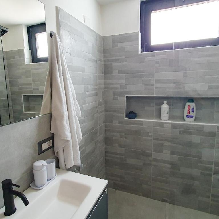 Apulia Time - Standard Single Room with Shared Bathroom - 12