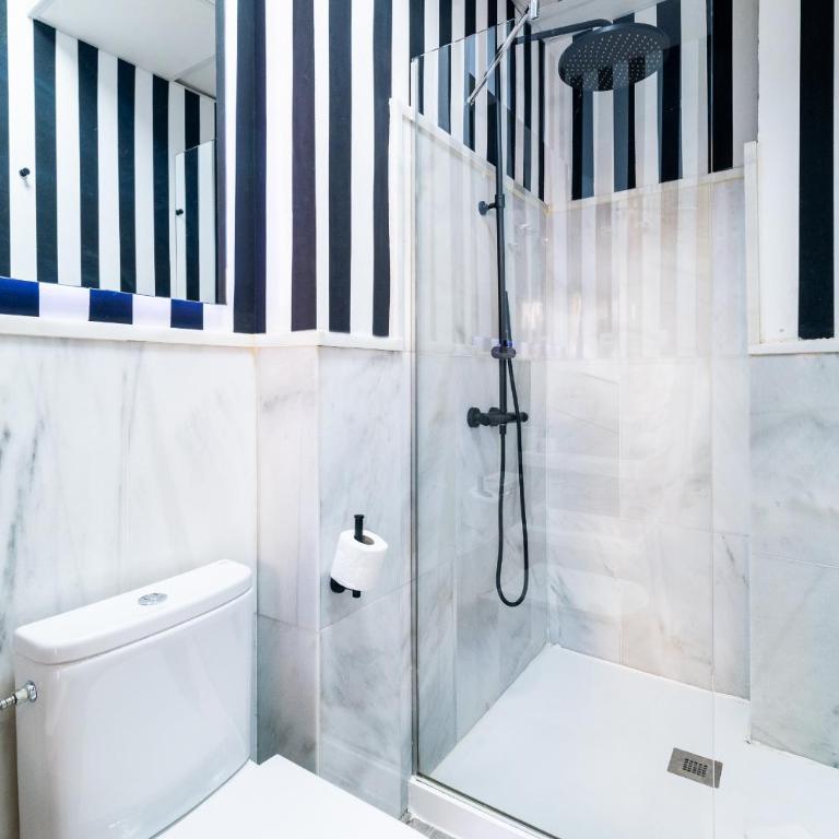 Precioso Apartamento en el Centro de Granada. - Two-Bedroom Apartment - 22