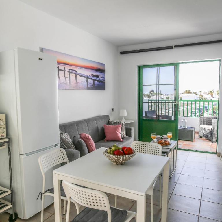 Suite Cozy Relax - Pool and 400 M to the Beach By Lanzarote Vacation Homes - Apartment with Garden View - 6