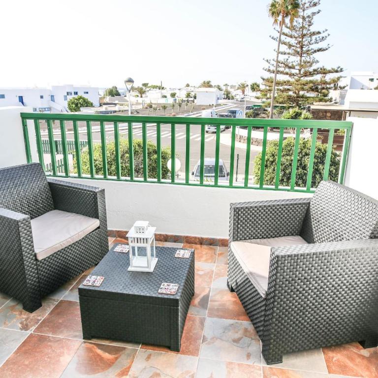 Suite Cozy Relax - Pool and 400 M to the Beach By Lanzarote Vacation Homes - Apartment with Garden View - 4