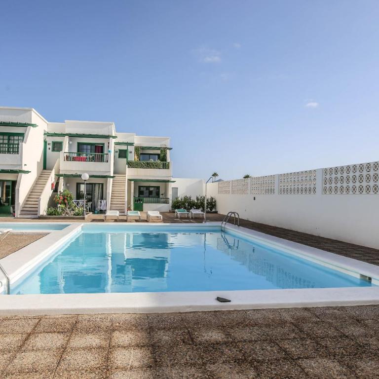 Suite Cozy Relax - Pool and 400 M to the Beach By Lanzarote Vacation Homes - Apartment with Garden View - 2