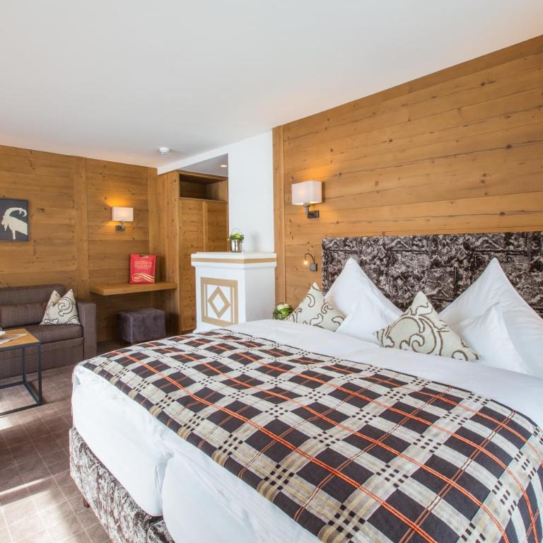 Hotel Auenhof - Familienzimmer mit Balkon - Nebengebäude - 9