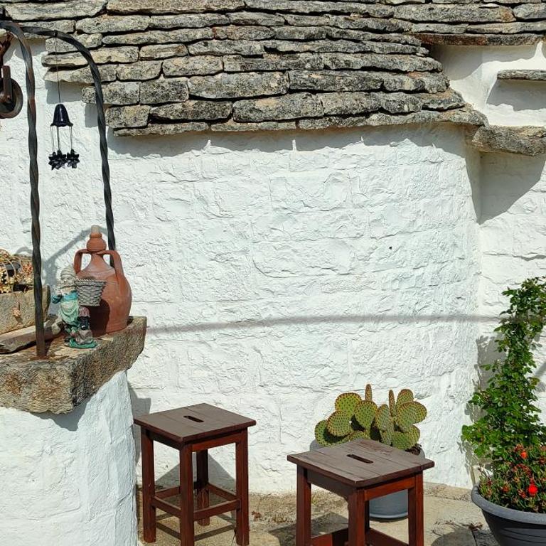 Antico trullo immerso nella campagna - Casa con 1 Camera da Letto - 4