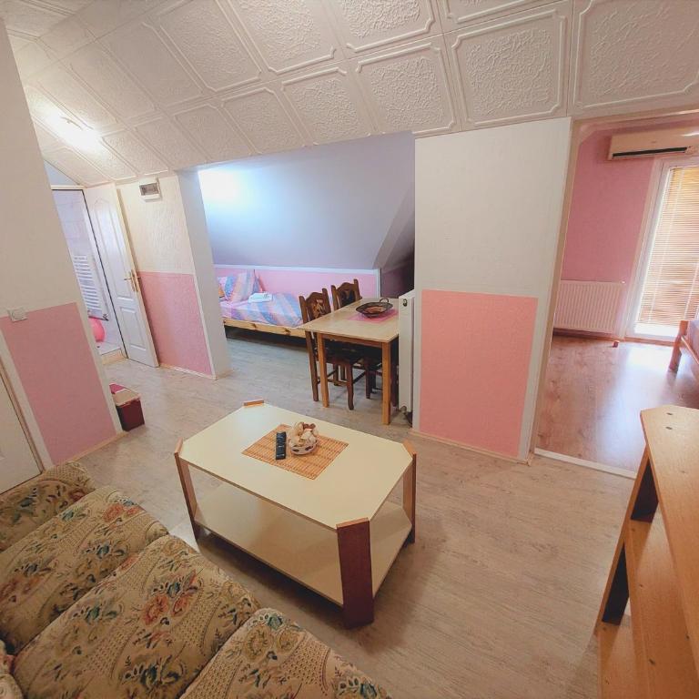 Apartments Nikolić - Apartman sa 2 Spavaće Sobe i Terasom - 4