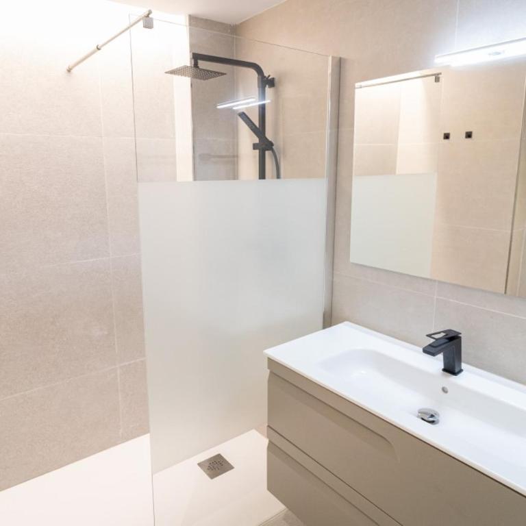 Ornis Apartments Poble - Apartamento - 5