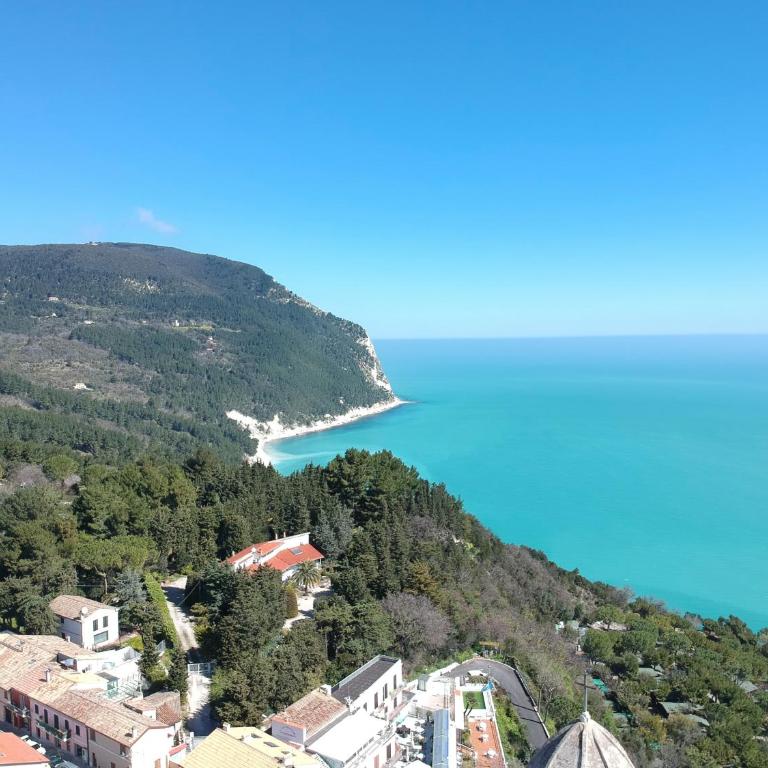 Trilo in posizione riservata e strategica sia per il mare che per il centro di Sirolo e Numana - Two-Bedroom Apartment - 1